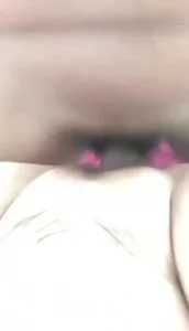 和农村55岁大屁股熟女大妈偷情，阴户特别肥厚，更多大屁股熟女看简介